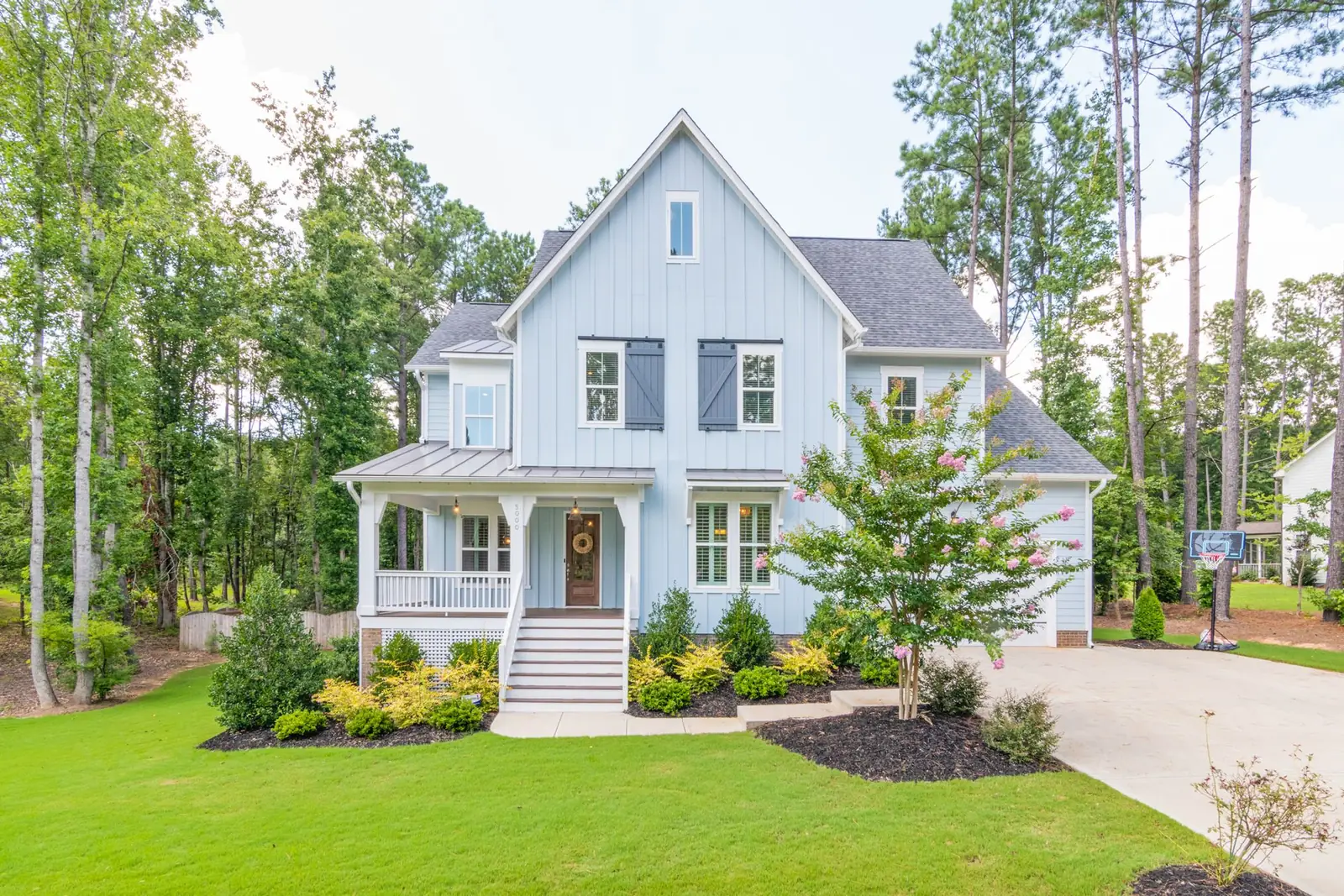 Asphalt shingle roof